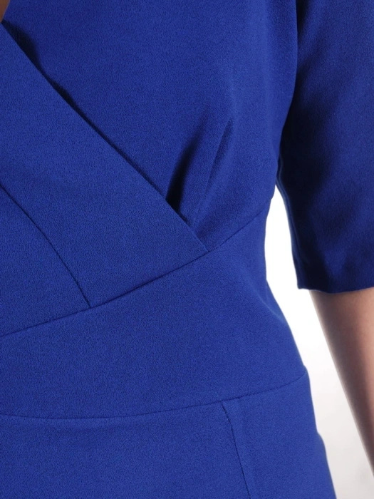 Chabrowa sukienka midi z kopertowym dekoltem – prosty fason pięknie modelujący talię 37306
