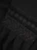 Czarna bluzka z koronkowymi wstawkami na rękawach 31941
