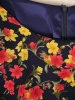 Jesienna sukienka trapezowa midi w kwiaty – swobodny krój z elegancką falbaną 31659