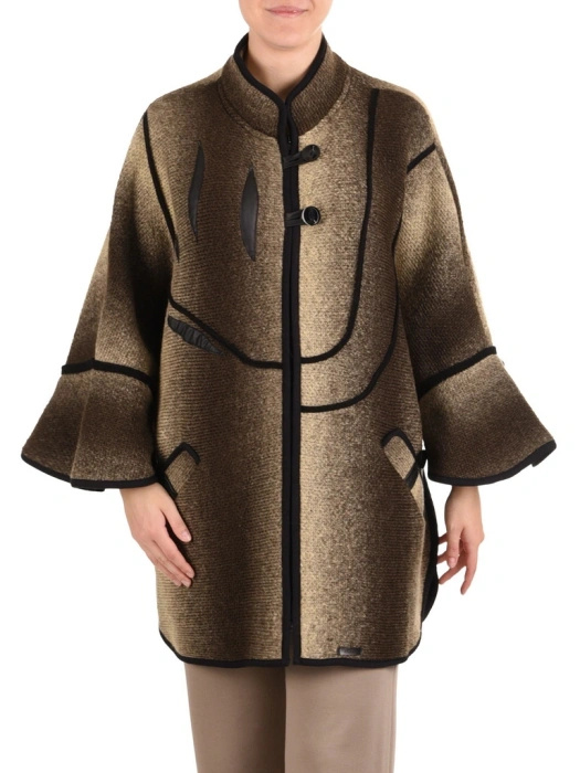 Elegancki sweter damski rozpinany ze stójką w odcieniach beżu – luźny fason z ozdobnymi guzikami 42180
