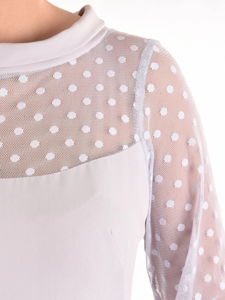 Popielata sukienka midi o prostym kroju na święta – efektowne mankiety w grochy z półgolfem 14645