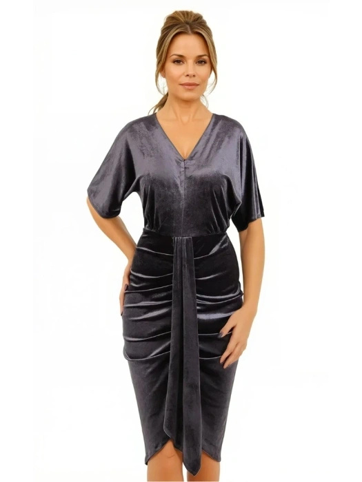 Grafitowa prosta sukienka midi do pracy – subtelne marszczenie modelujące talię 18785
