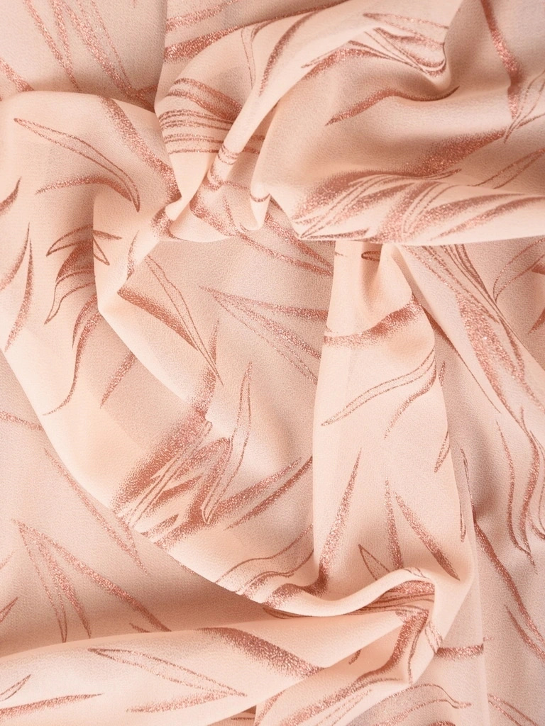 Elegancki beżowy komplet damski na wesele z rozkloszowaną sukienką – fason pięknie modelujący talię 41587
