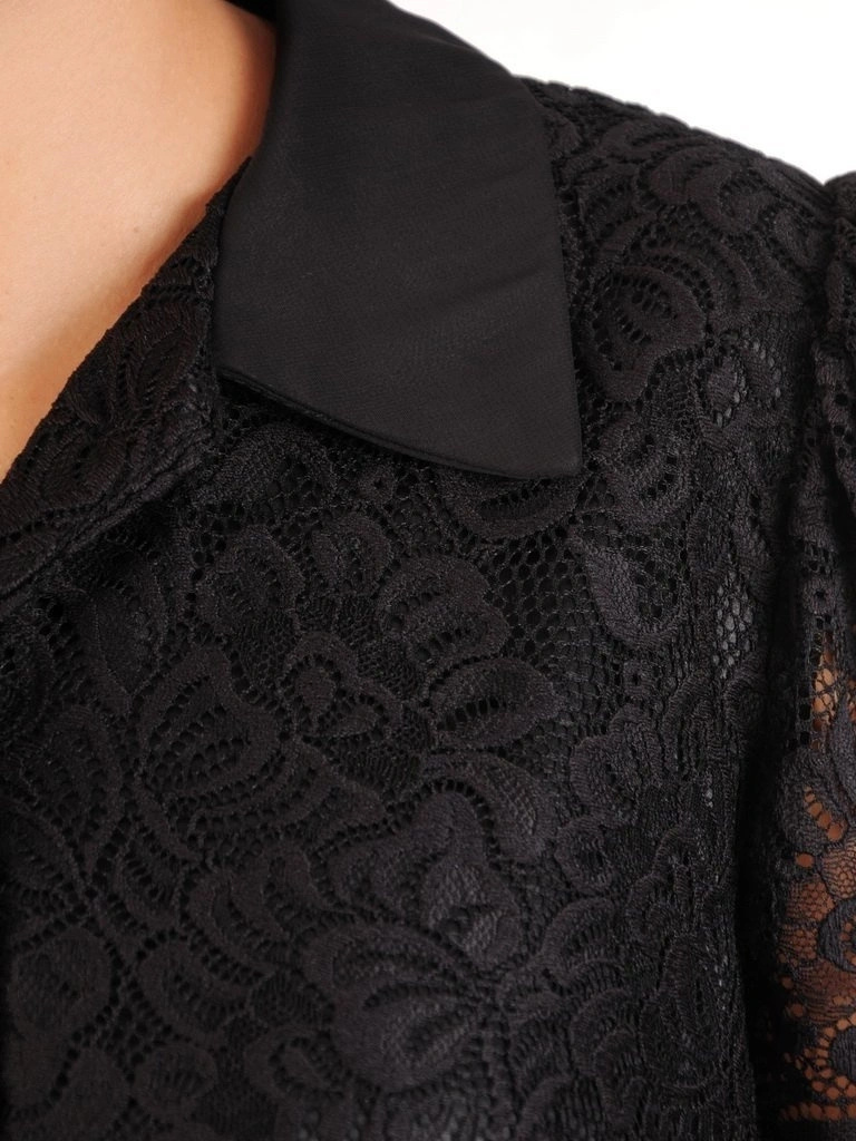 Elegancka sukienka wieczorowa rozkloszowana w kwiaty – wiązany dekolt i pasek modelujący talię 27371