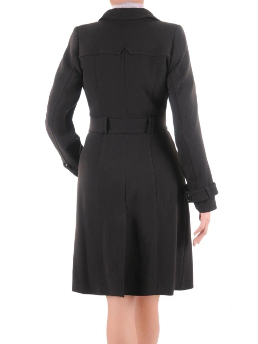 Elegancki czarny płaszcz damski trencz – wysmuklający fason z wiązaniem w talii 41317