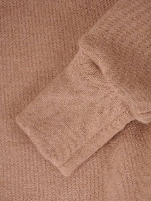 Elegancki sweter damski z golfem prosty beżowy – ciepły fason z kieszeniami na jesień i zimę 39097