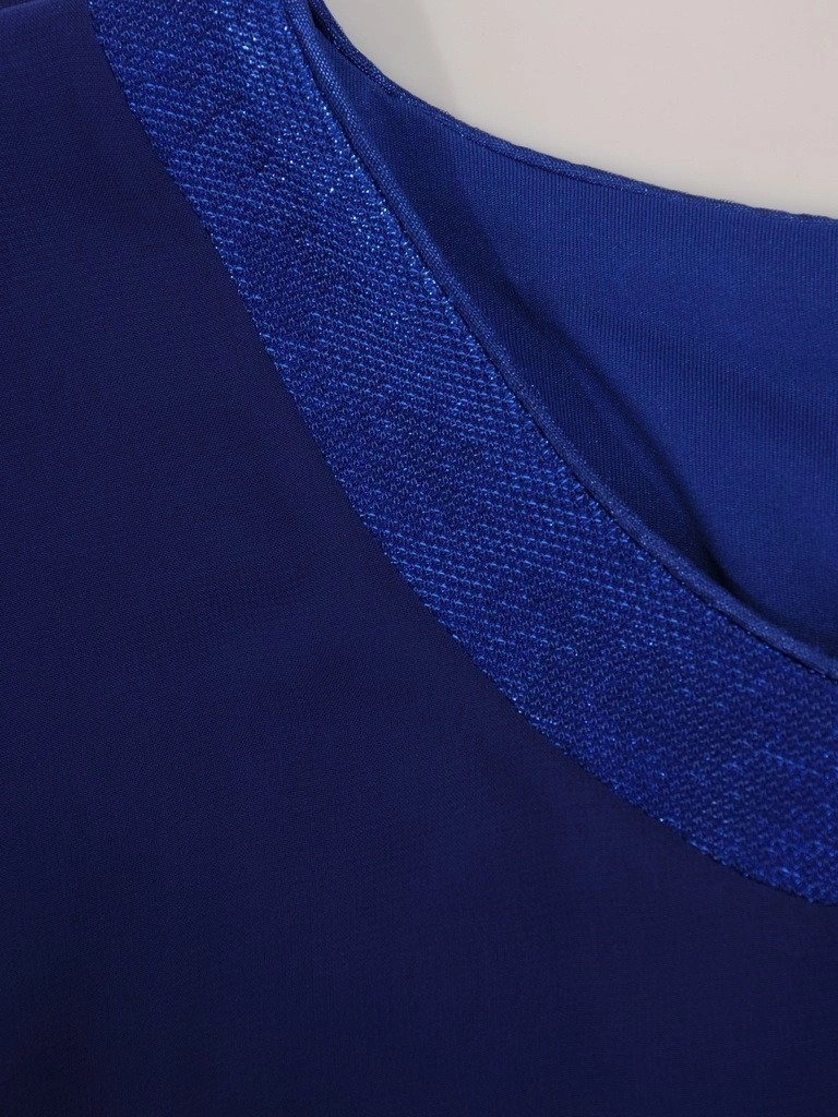 Chabrowa wizytowa sukienka midi o prostym kroju – lekkie rękawy kimono i ozdobne guziki na plecach 22965