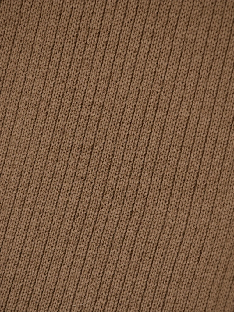 Elegancki sweter damski beżowy z szalowym kołnierzem – wygodny, luźny fason na chłodne dni 42167