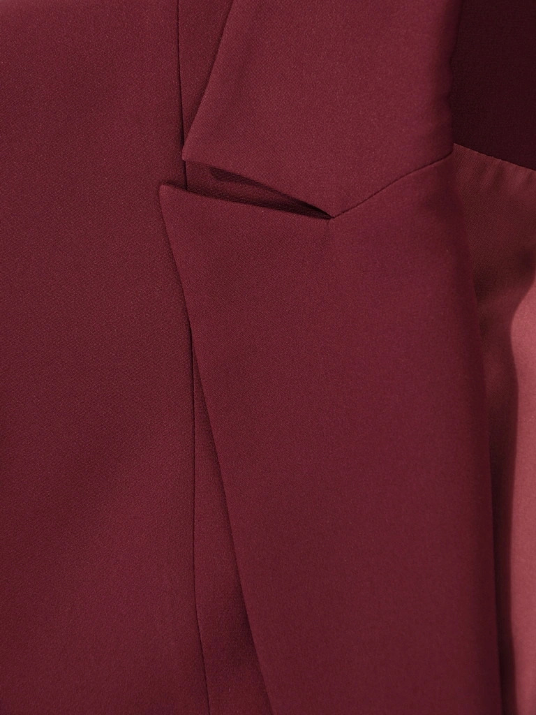 Elegancki komplet damski ze spodniami bordowy – wysmuklające sylwetkę dzwony i luźny żakiet 41980