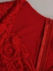 Elegancka czerwona sukienka na święta i andrzejki midi – prosty krój pięknie modelujący sylwetkę 18633