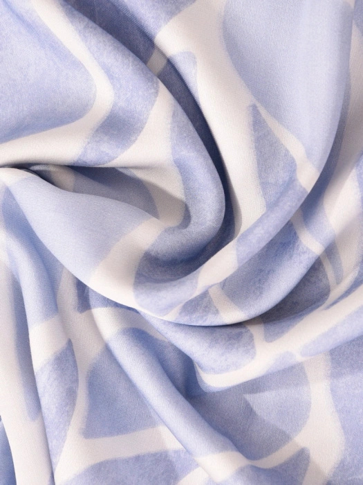 Elegancka bluzka wizytowa z wiskozy w modny print – prosty fason z kobiecym wiązaniem w pasie 41953