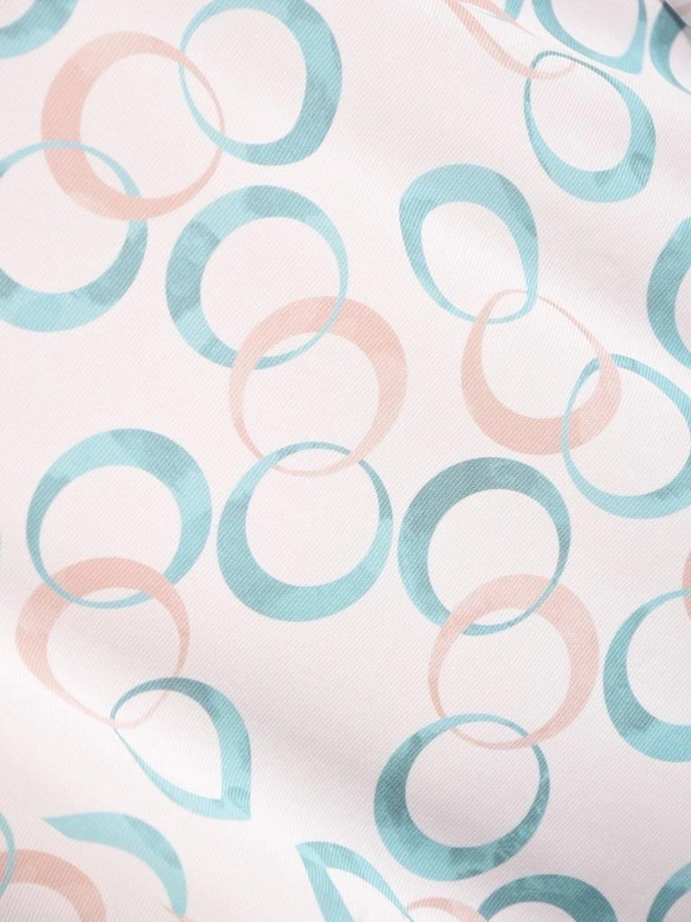 Wizytowa bluzka damska z dekoltem w serek – prosty, wygodny krój z szyfonowym żabotem 41235