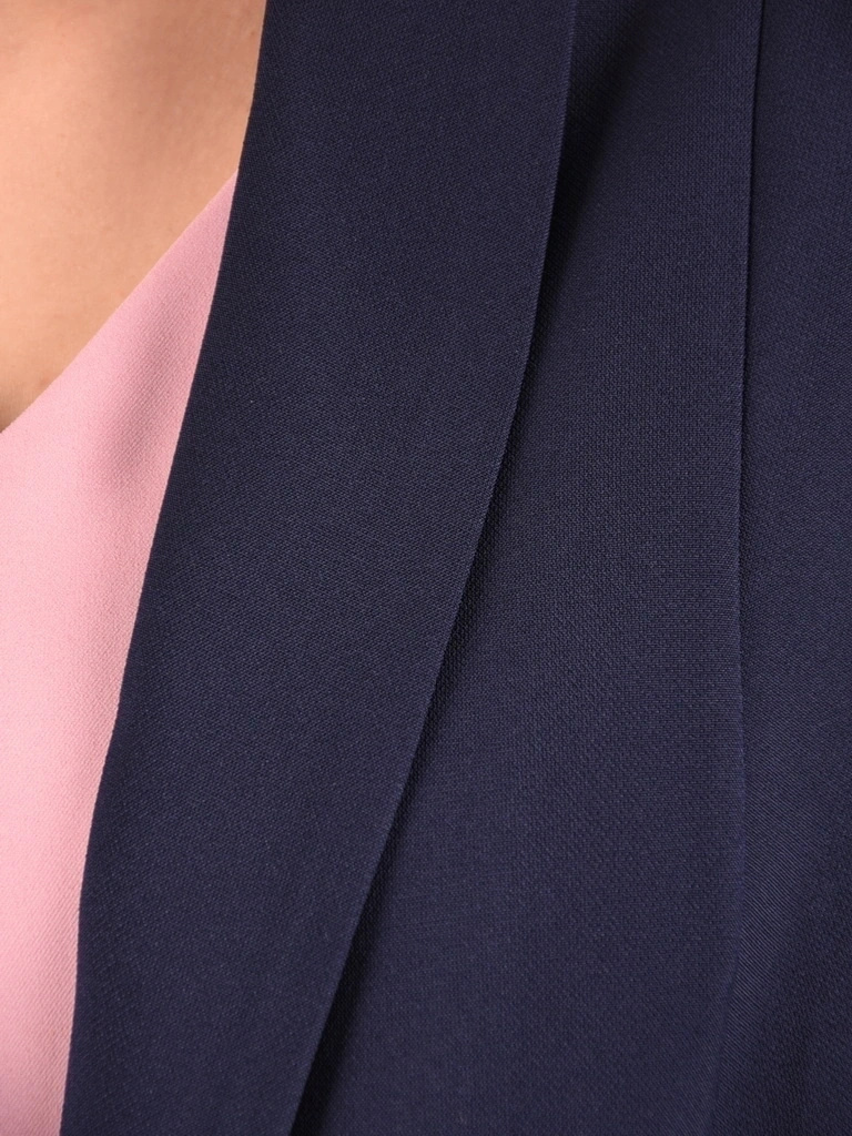 Elegancki żakiet damski do sukienki granatowy – prosty fason z klasycznym kołnierzem 41343