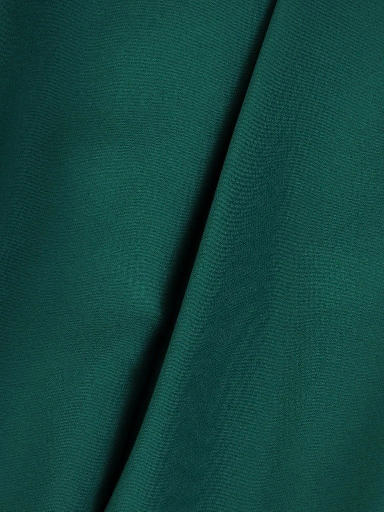 Elegancka sukienka rozkloszowana na święta w butelkowej zieleni – kokarda w pasie modeluje sylwetkę 26952