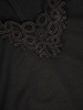 Czarna bluzka z dzianiny z ozdobnymi aplikacjami 31487