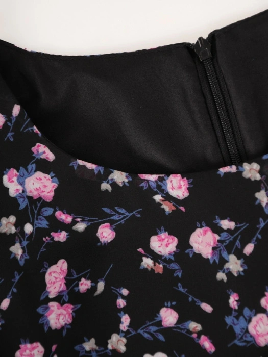 Garsonka damska na wesele w kwiaty – rozkloszowany fason z żakietem wysmuklający sylwetkę 39375