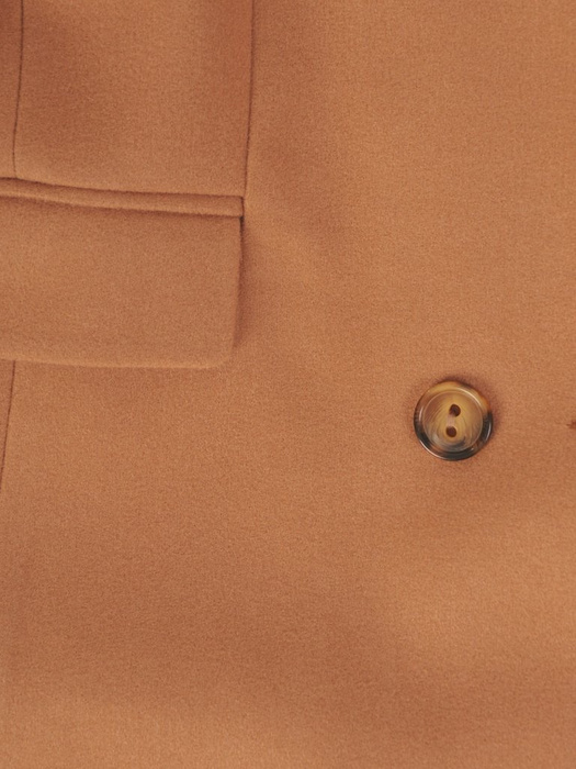 Dwurzędowy płaszcz damski w kolorze beżowym 32208