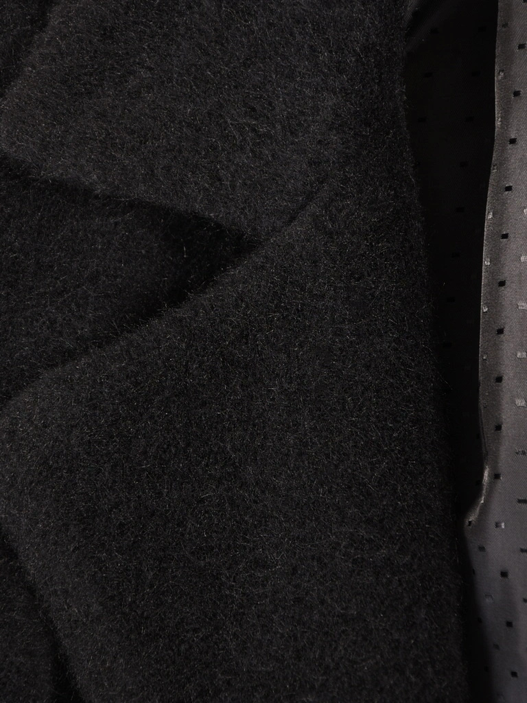 Elegancki czarny płaszcz damski na jesień i zimę – klasyczny fason z guzikami 42706