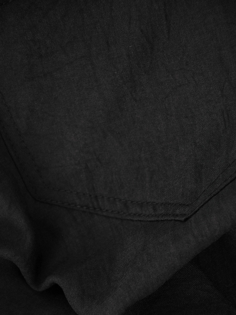 Eleganckie czarne spodnie damskie z szerokimi nogawkami – wygodna guma w pasie i wysoki stan 38368
