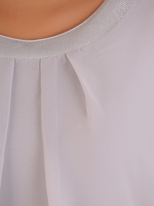 Szyfonowa sukienka z połyskującą listwą, luźna kreacja w modnym fasonie 21163