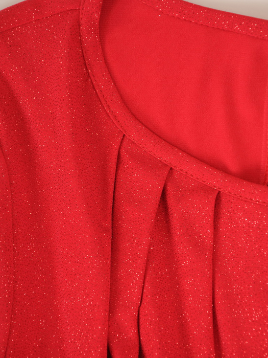 Czerwona połyskująca bluzka z ozdobnym wiązaniem 37545