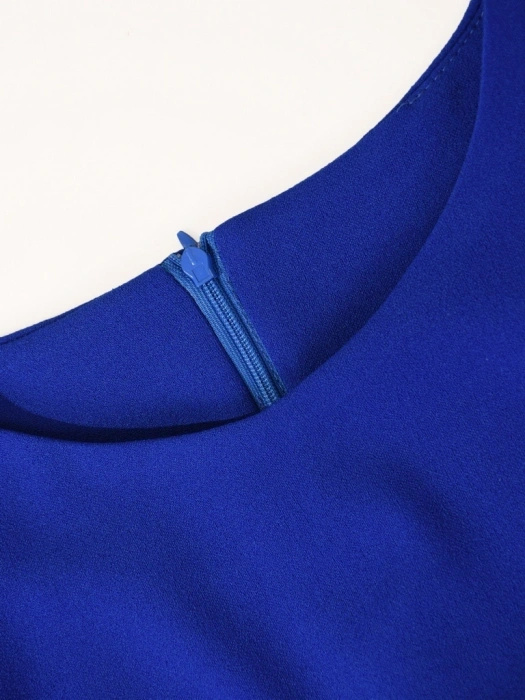 Chabrowa sukienka wizytowa o prostym fasonie z rękawem 3/4 – zaszewki wysmuklające sylwetkę 41283
