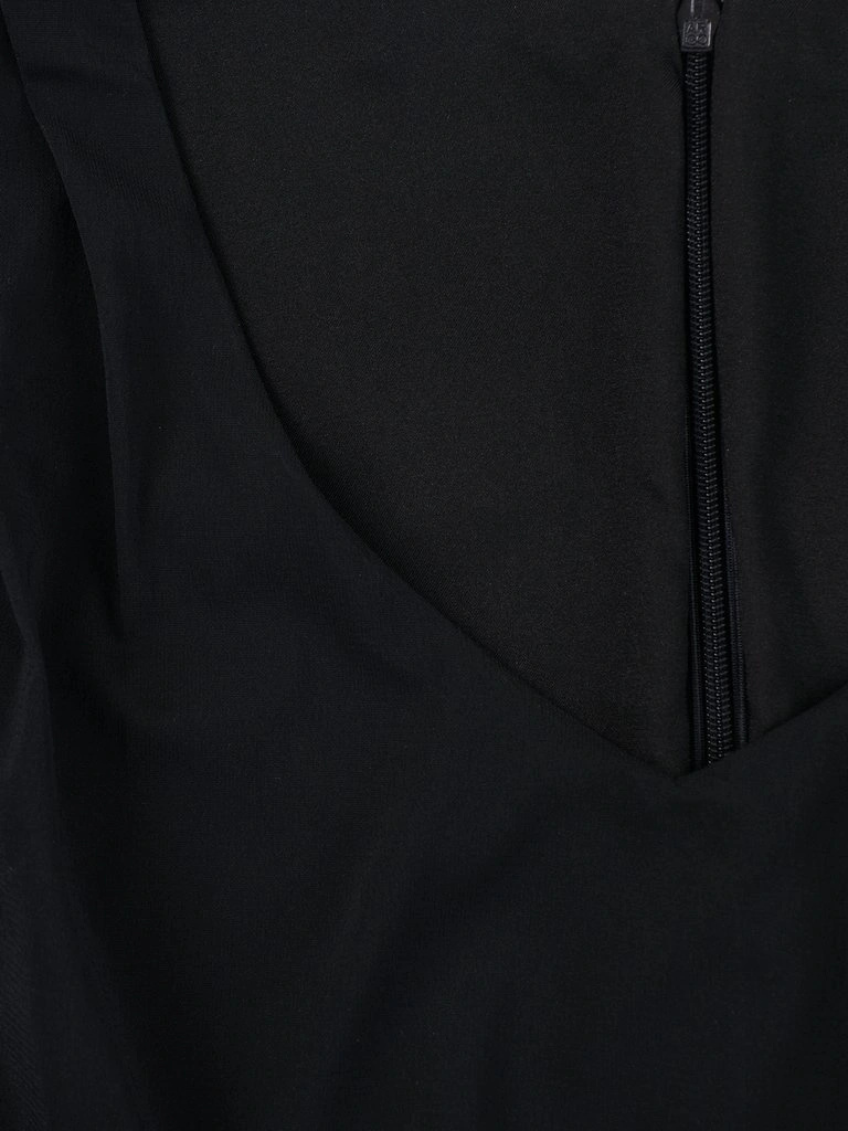 Elegancka czarna sukienka trapezowa midi – swobodny fason maskujący biodra z plisowanym dołem 3231