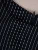 Prosta sukienka w paski granatowo-biała z rękawem 3/4 – wyszczuplające przeszycia i elegancki dekolt 21816