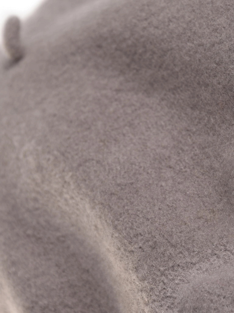 Elegancki beret damski wełniany fason francuski – szykowny akcent z antenką na chłodne dni 40867