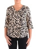 Bluzka plus size w czarno-kremowe cętki z dekoltem V na lato – prosty fason z mankietami, idealny do biura 40843
