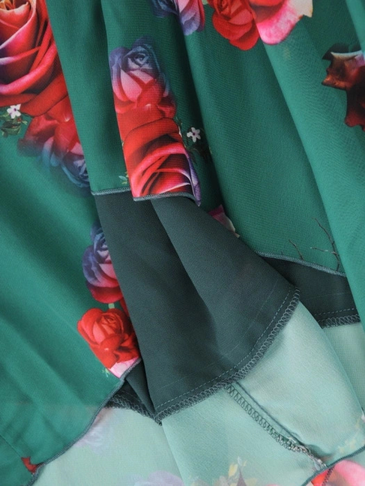 Elegancka sukienka midi w kwiaty z falbaną – prosty krój z paskiem modelującym sylwetkę 36399