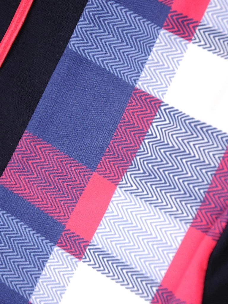 Elegancka bluzka wiskozowa w kratkę – prosty krój z ozdobnymi guzikami 35251