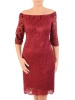 Elegancka bordowa sukienka koktajlowa w kwiaty – prosty fason z rękawem 3/4 32732