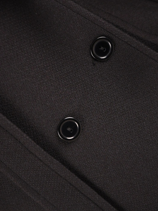 Elegancki płaszcz zimowy damski w odcieniu czerni – stylowy trencz z ozdobnymi pagonami 42241