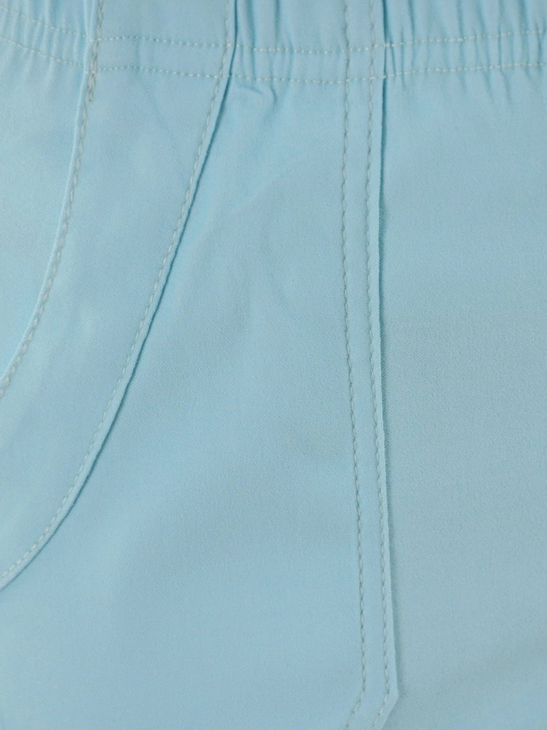 Letnie szorty damskie plus size w kolorze błękitu – wygodne i przewiewne, wysmuklające nogi 37564