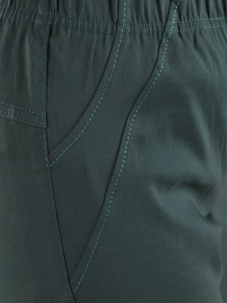 Ponadczasowe spodnie damskie butelkowa zieleń prosty fason – dla idealnego dopasowania i wysmuklenia sylwetki plus size 34867