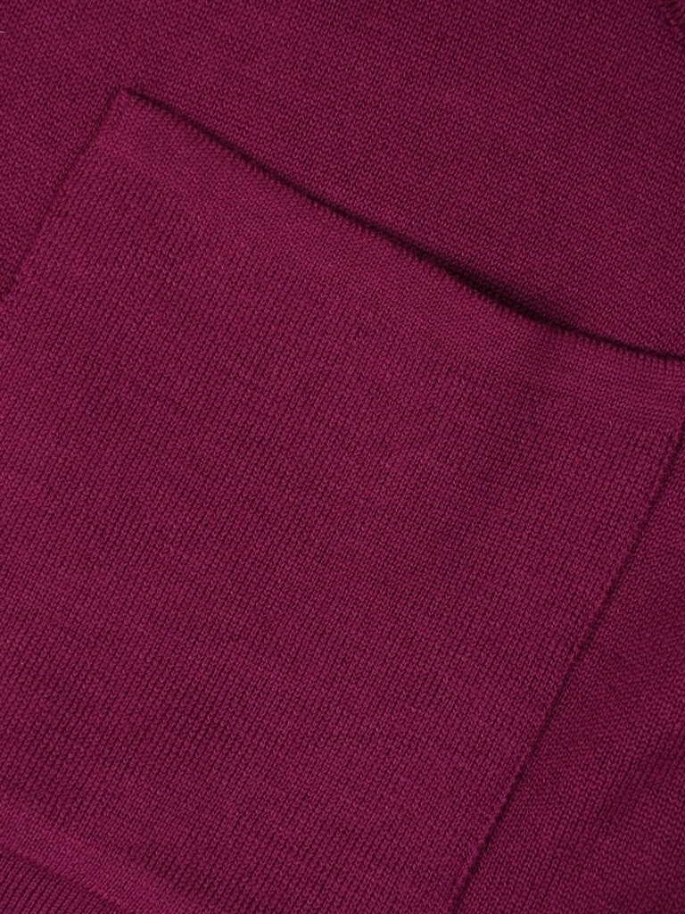 Elegancki sweter damski rozpinany w kolorze fuksji – prosty krój z kieszeniami i dekoltem w serek 40503