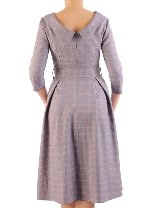 Elegancka szara sukienka w kratkę z paskiem i kołnierzykiem – rozkloszowany dół z kontrafałdami 34194