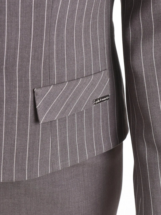 Elegancki kostium damski ze spódnicą w paski – klasyczny prosty krój z kołnierzem 40261