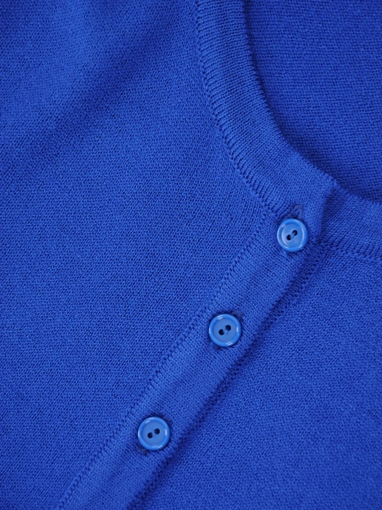 Elegancki sweter damski rozpinany chabrowy – miękka dzianina o prostym kroju na jesień 38678
