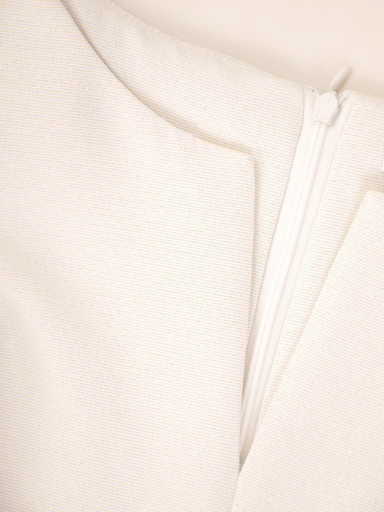 Elegancka połyskująca sukienka rozkloszowana midi na andrzejki – wyszczuplające pionowe zaszewki 30383