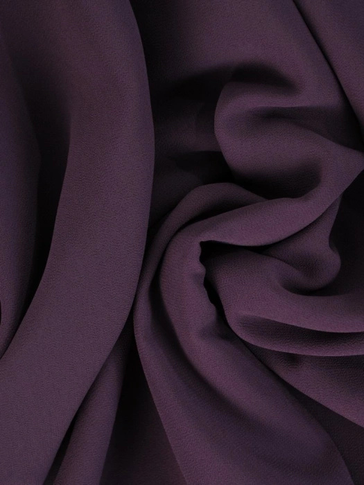 Elegancka fioletowa sukienka trapezowa do kolan – ozdobne rękawy 3/4 z perełkami 25807