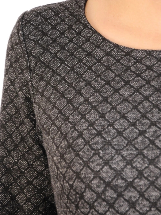 Elegancka szara sukienka midi syrenka – kobiecy fason z paskiem modelującym sylwetkę 34367