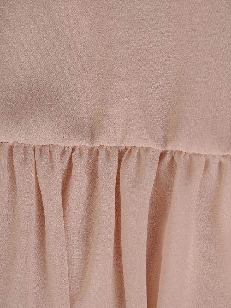 Elegancka beżowa sukienka midi rozkloszowana z paskiem – akcentująca talię i lekka kreacja na lato 19775