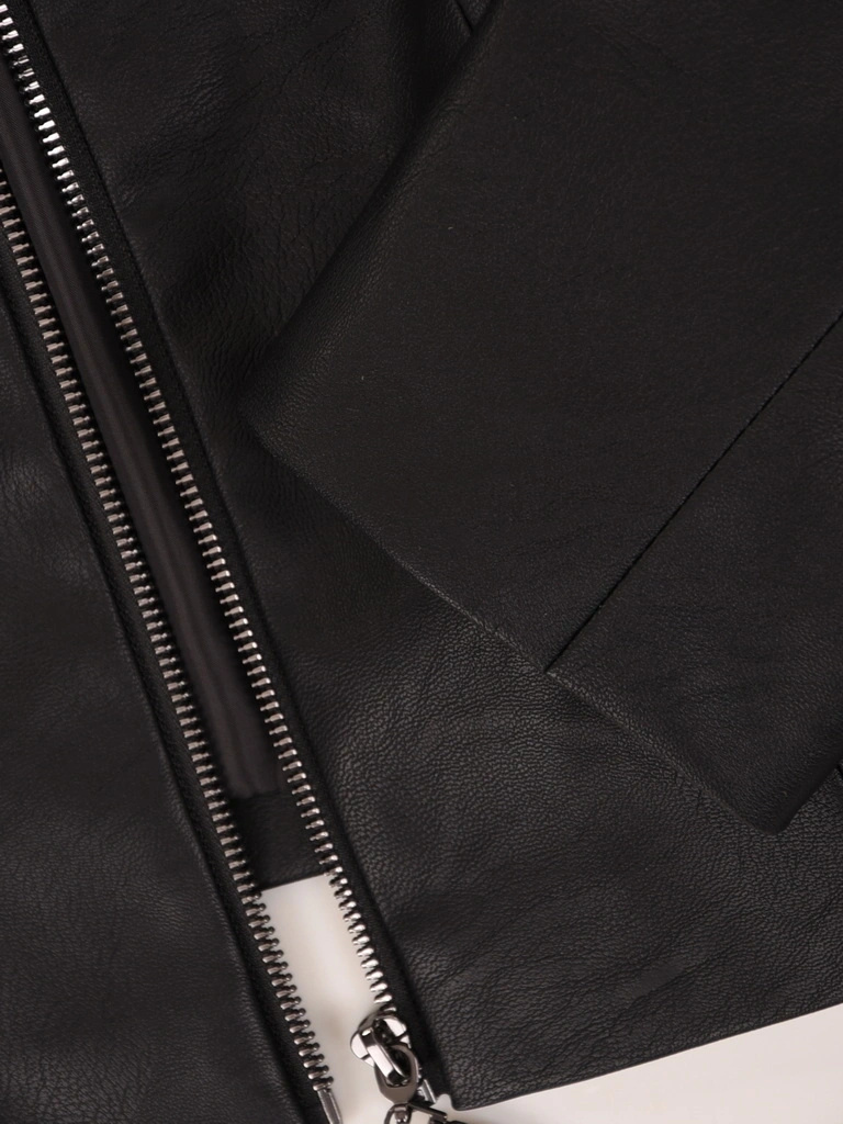 Elegancka czarna kurtka przejściowa o prostym fasonie – stylowe wstawki z ekoskóry i wygoda 33225