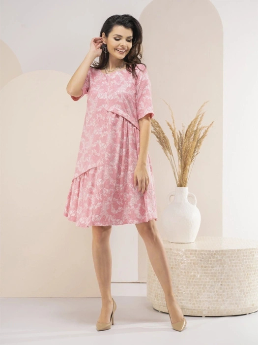 Elegancka sukienka trapezowa midi w kwiaty – kobiecy krój subtelnie modelujący sylwetkę 35713