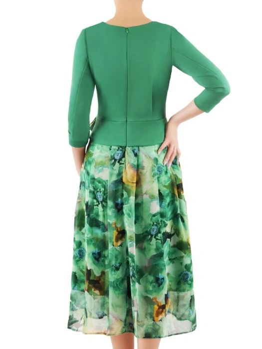 Elegancka zielona sukienka midi rozkloszowana w kwiaty – kobiecy krój maskujący biodra 36129