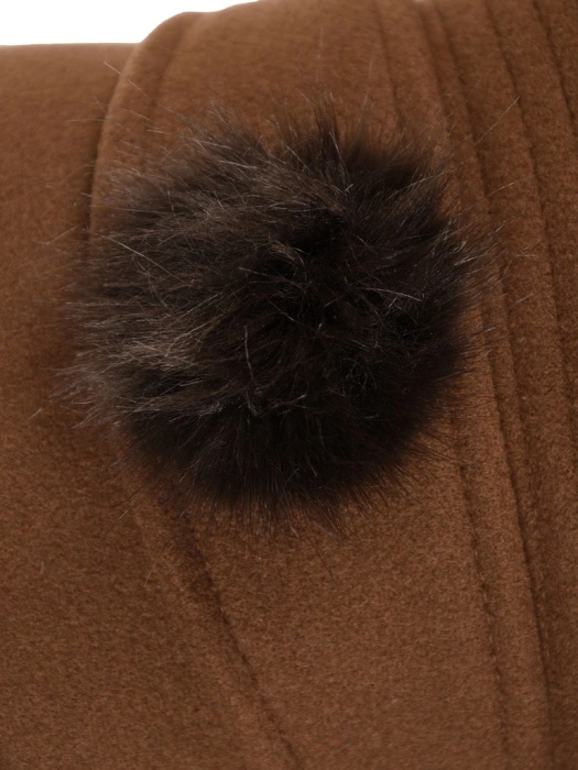 Elegancki kapelusz damski zimowy cloche w odcieniu brązu – stylowy fason z wywiniętym rondem 42696