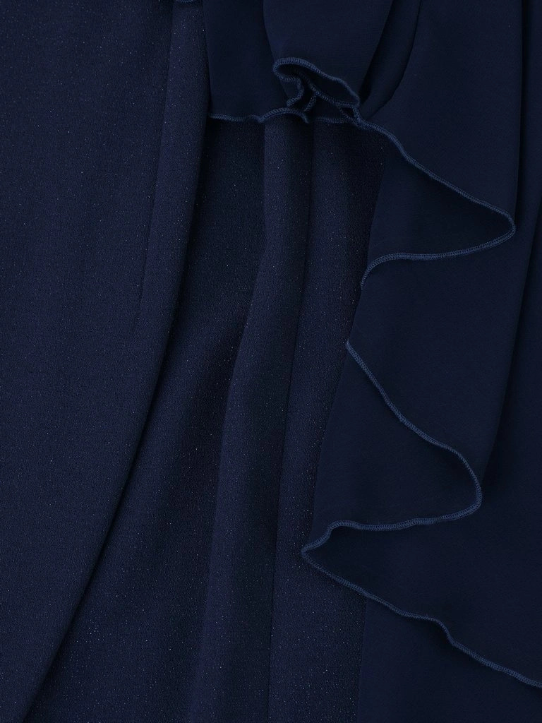 Granatowa sukienka midi o prostym fasonie na wesele – luźniejsza góra maskująca ramiona i rękawy 3/4 12437