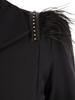 Sukienka mała czarna, elegancka kreacja wyjściowa z ozdobnymi guzikami 27738	